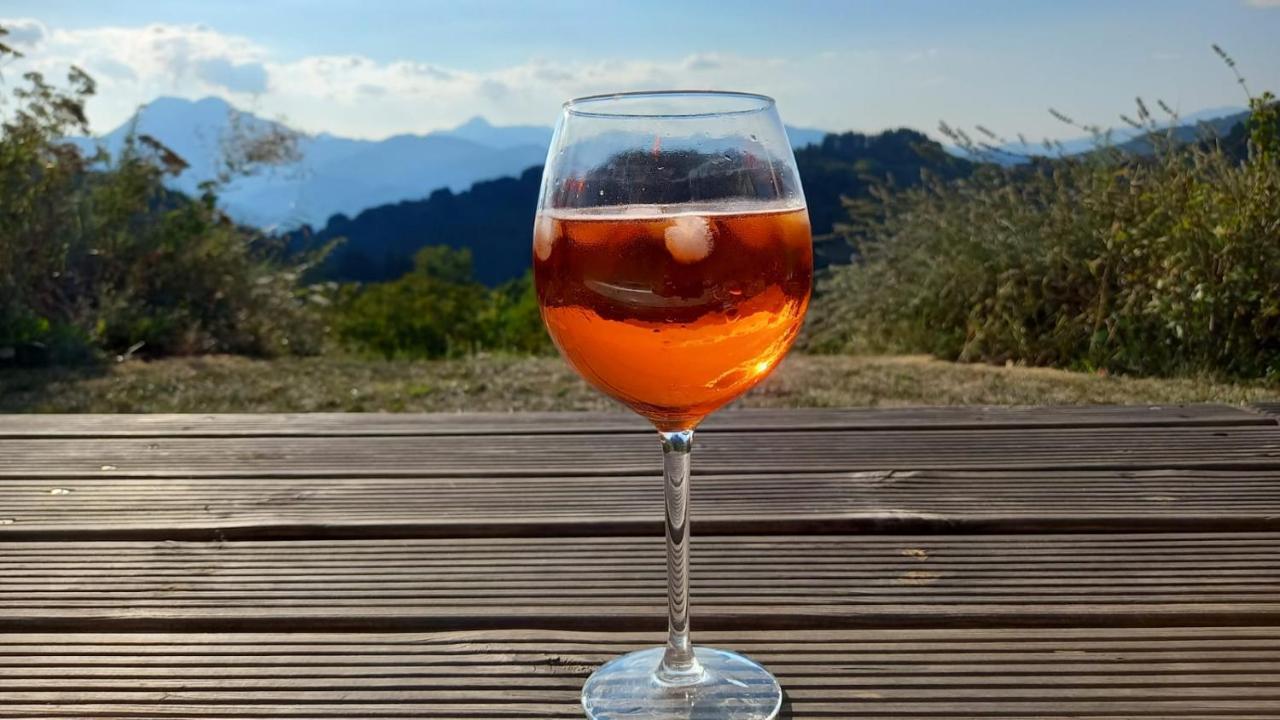 Villa Pavone 코렐리아안텔미넬리 외부 사진