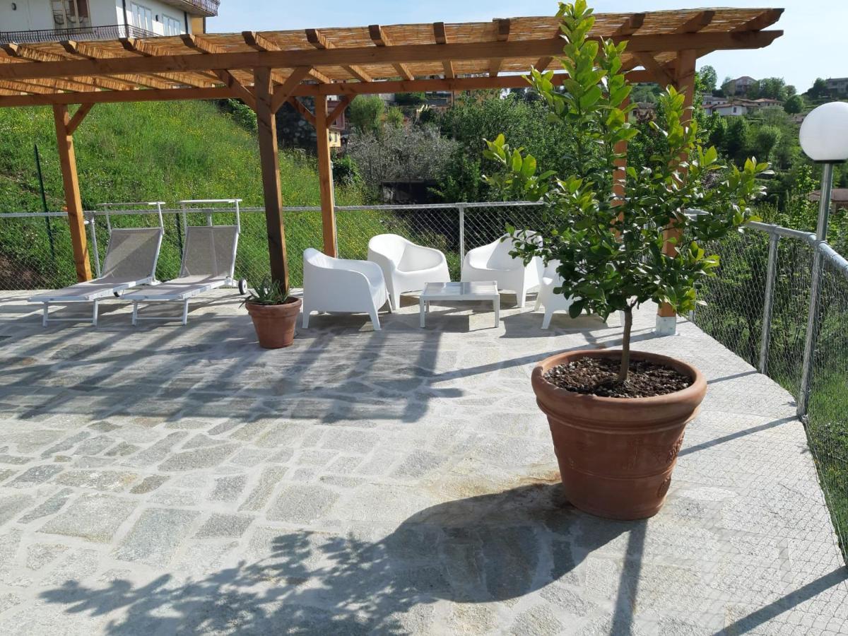 Villa Pavone 코렐리아안텔미넬리 외부 사진